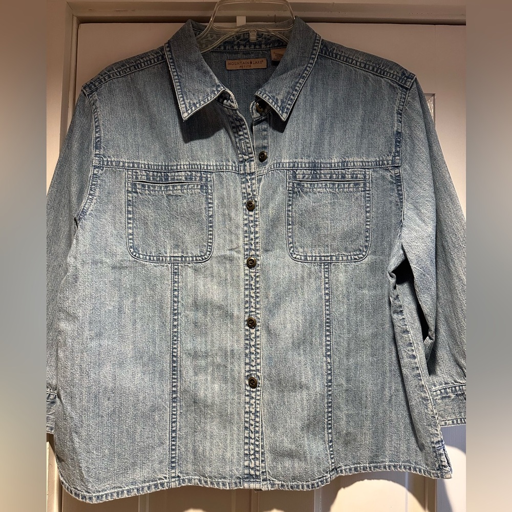 Mountain Lake Petite Denim Jacket/Shirt